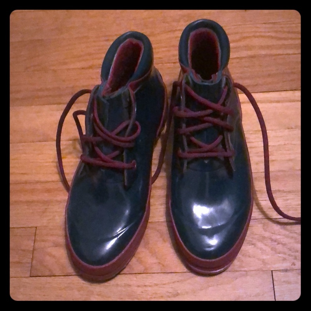 Sporto Duck Boots Size 7
